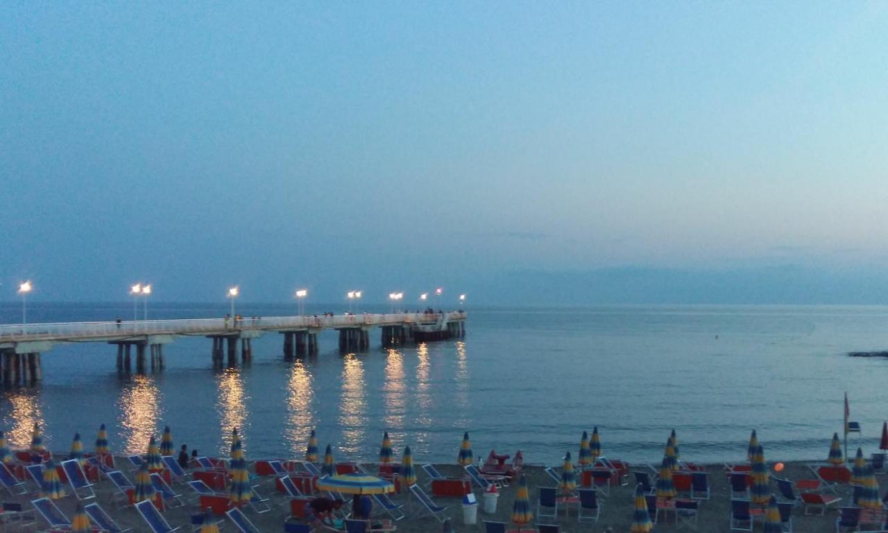 Appartamento Mare Pital Marina di Massa Exterior photo